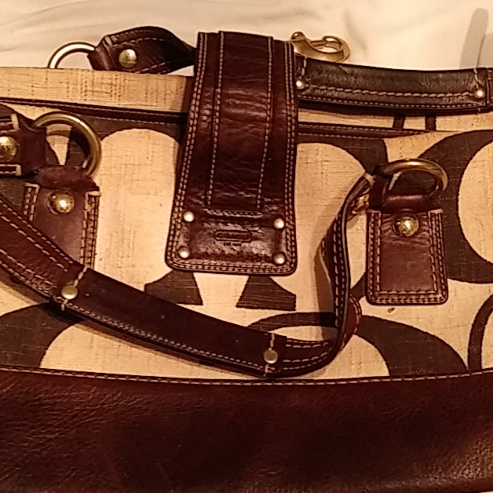 Purse - Picture 3 of 4